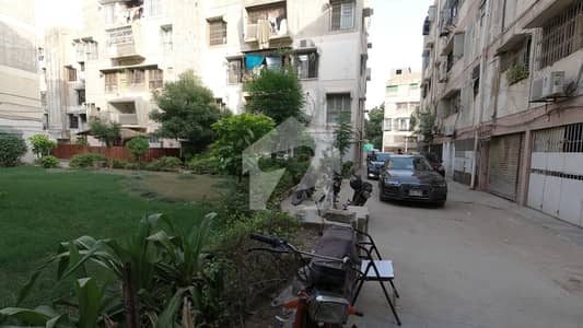 گلشنِ اقبال - بلاک 13 سی گلشنِ اقبال,گلشنِ اقبال ٹاؤن,کراچی میں 3 کمروں کا 7 مرلہ فلیٹ 2.5 کروڑ میں برائے فروخت۔