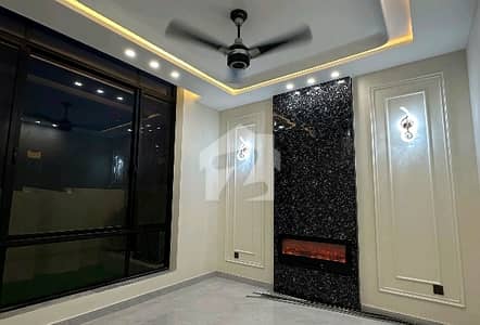 In Central Park - Block A House Sized 10 Marla For sale In Central Park - Block A House Sized 10 Marla For sale