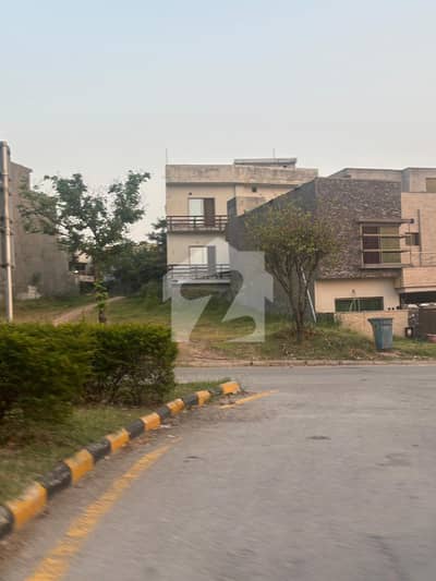 Plot For Sale In Bahria Town Phase 8