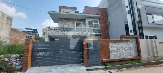 11 Marla House For Rent | double heighted t. v lounge