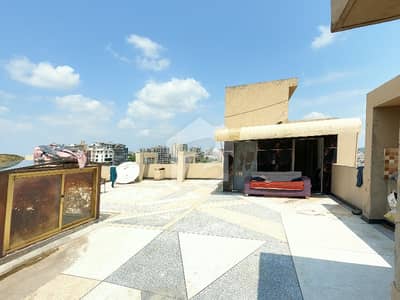 Luxury 12 Marla Penthouse For Sale Business District