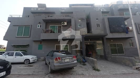 ڈی ۔ 17 اسلام آباد میں 3 کمروں کا 7 مرلہ فلیٹ 1.0 کروڑ میں برائے فروخت۔