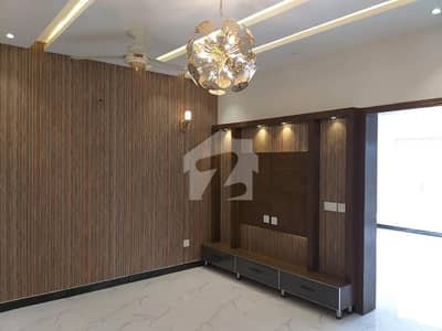 Your Dream 5 Marla House Is Available In Central Park - Block B