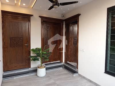Get Your Hands On House In Lahore Best Area