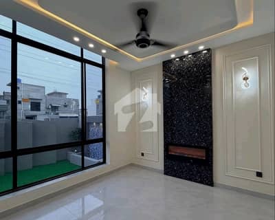 10 Marla House For sale In Rs. 46000000 Only 10 Marla House For sale In Rs. 46000000 Only