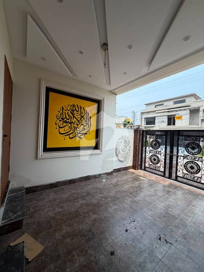 سینٹرل پارک ہاؤسنگ سکیم لاہور میں 5 کمروں کا 1 کنال مکان 25.0 لاکھ میں کرایہ پر دستیاب ہے۔ سینٹرل پارک ہاؤسنگ سکیم لاہور میں 5 کمروں کا 1 کنال مکان 25.0 لاکھ میں کرایہ پر دستیاب ہے۔