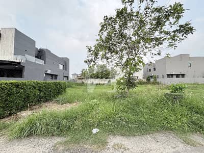 R BLOCK NEAR TO THIS GOOD LOCATION PLOT FOR SALE