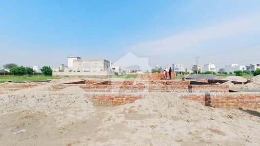 Corner Residential Plot For Sale In Lahore
