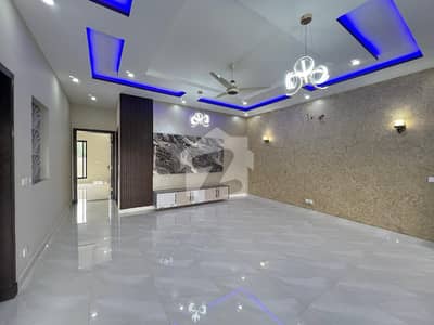 10 Marla Brand New House For Sale