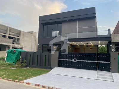 10 Marla Modern House for Rent | DHA Phase 8 Ex Air Avenue