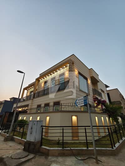 14 Mrla Corner Designer House For Sale With 2 Side Entrance