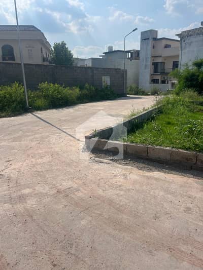 بنی گالہ اسلام آباد میں 5 مرلہ رہائشی پلاٹ 65.0 لاکھ میں برائے فروخت۔