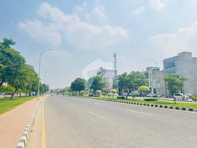 Top Location 5 Marla Plot Opposite To Lake City Mall.