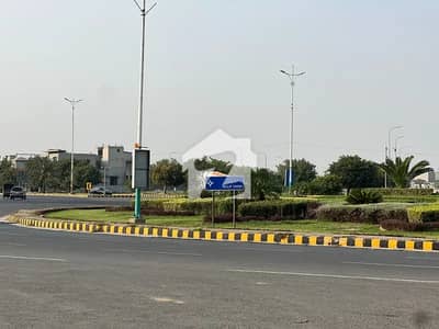 ڈی ایچ اے فیز9 پریزم - بلاک ایم ڈی ایچ اے فیز9 پریزم,ڈی ایچ اے ڈیفینس,لاہور میں 1 کنال رہائشی پلاٹ 3.05 کروڑ میں برائے فروخت۔