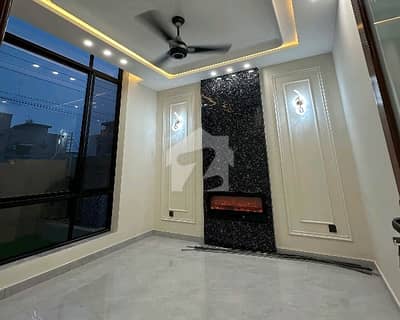 5 Marla Spacious House Is Available In Central Park Housing Scheme For sale