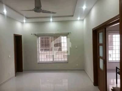 ڈی ۔ 12/1 ڈی ۔ 12,اسلام آباد میں 4 کمروں کا 4 مرلہ مکان 1.45 لاکھ میں کرایہ پر دستیاب ہے۔