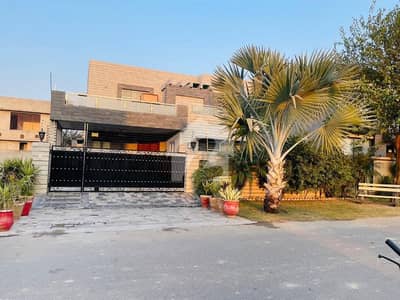 1 Kanal House For Sale In B-17 B-17