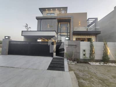 10 Marla House For Sale In E-11 Islamabad 5 Rooms, 6 Baths | Investor Rate