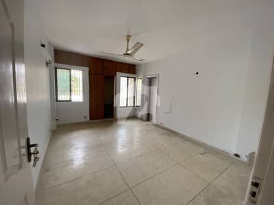Full Floor Apartment For Rent Rahat Commercial