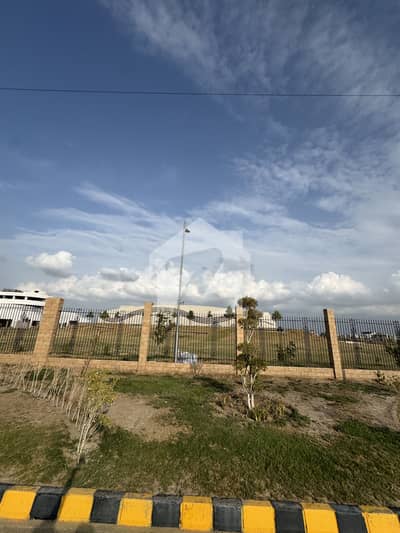 8 Marla North South Direction Possession Plot Near Park And 250 Feet Road