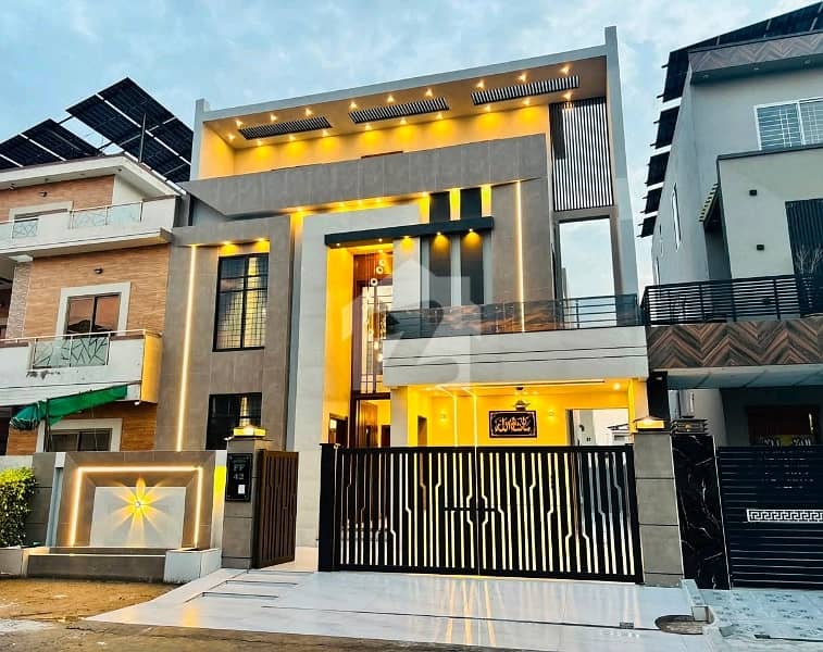 سٹی ہاؤسنگ سوسائٹی گوجرانوالہ میں 5 کمروں کا 10 مرلہ مکان 4.25 کروڑ میں برائے فروخت۔ سٹی ہاؤسنگ سوسائٹی گوجرانوالہ میں 5 کمروں کا 10 مرلہ مکان 4.25 کروڑ میں برائے فروخت۔