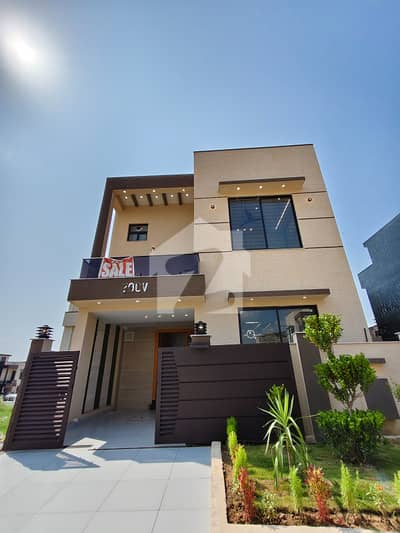 5 MRLA LUXURY DESIGNER HOUSE FOR SALE IN M BLOCK PHASE 8 5 MRLA LUXURY DESIGNER HOUSE FOR SALE IN M BLOCK PHASE 8
