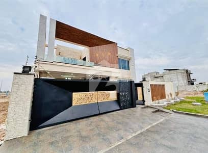 ڈی ایچ اے فیز 1 ڈی ایچ اے ڈیفینس,ملتان میں 5 کمروں کا 1 کنال مکان 4.5 کروڑ میں برائے فروخت۔ ڈی ایچ اے فیز 1 ڈی ایچ اے ڈیفینس,ملتان میں 5 کمروں کا 1 کنال مکان 4.5 کروڑ میں برائے فروخت۔