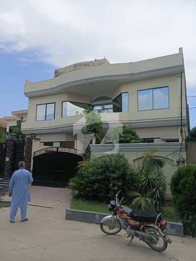سلامت پورہ لاہور میں 5 کمروں کا 1 کنال گودام 1.2 لاکھ میں کرایہ پر دستیاب ہے۔