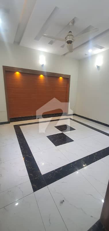 House For Rent In G-13 (10 Marla)