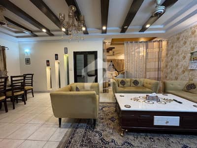 WELL-MAINTAINED OWNER-BUILT 8 MARLA HOUSE FOR SALE IN THE HEART OF BAHRIA TOWN LAHORE WELL-MAINTAINED OWNER-BUILT 8 MARLA HOUSE FOR SALE IN THE HEART OF BAHRIA TOWN LAHORE