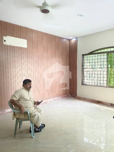 Wapda Town Block F2 Size 10 Marla Double Storey House 5 Bed