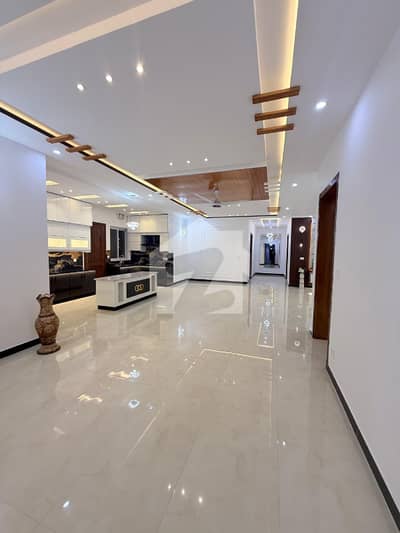 ٹاپ سٹی 1 - بلاک سی ٹاپ سٹی 1,اسلام آباد میں 7 کمروں کا 1 کنال مکان 8.0 کروڑ میں برائے فروخت۔