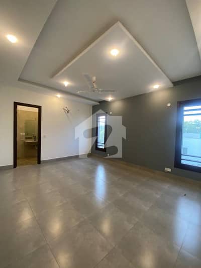 GROUND FLOOR, LIKE BRAND NEW NEAR ABU BAKR MASJID