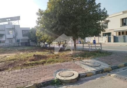 Sector C 1 Kanal Plot Available For Sale In Bahria Enclave Islamabad Possessionable And Developed Plot And Hieghted Location