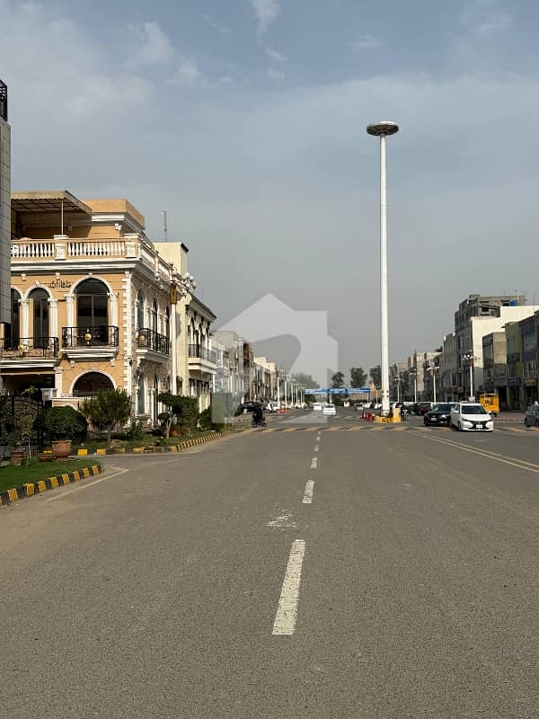 10 MARLA PREMIUM LOCATION PLOT AVAILABLE 10 MARLA PREMIUM LOCATION PLOT AVAILABLE