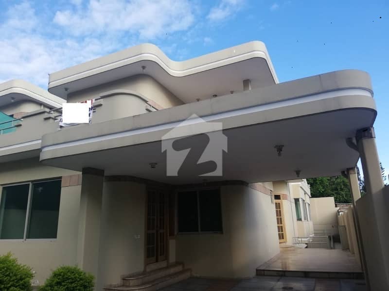 HOUSE FOR RENT IN F-7 HOUSE FOR RENT IN F-7