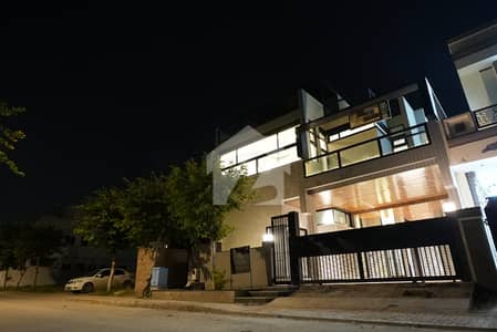 ٹاپ سٹی 1 - بلاک اے ٹاپ سٹی 1,اسلام آباد میں 4 کمروں کا 10 مرلہ مکان 6.25 کروڑ میں برائے فروخت۔ ٹاپ سٹی 1 - بلاک اے ٹاپ سٹی 1,اسلام آباد میں 4 کمروں کا 10 مرلہ مکان 6.25 کروڑ میں برائے فروخت۔