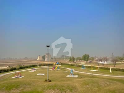 سفاری گارڈن ہاؤسنگ سکیم لاہور میں 8 مرلہ رہائشی پلاٹ 50.0 لاکھ میں برائے فروخت۔