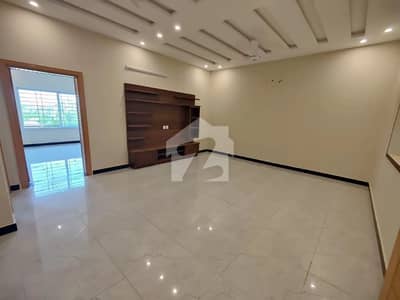 10 Marla Brand New House For Sale 10 Marla Brand New House For Sale