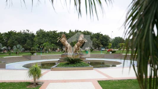 PRIME 1 KANAL RESIDENTIAL PLOT WITHEXTRA LAND , POSSESSION , UTILITY & MAIN BOULEVARD PAID IS AVAILABLE FOR SALE IN TIPU BLOCK SECTOR F BAHRIA TOWN LAHORE