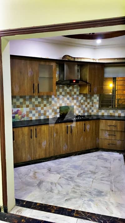 10.5 Marla Park Facing Corner House For Sale