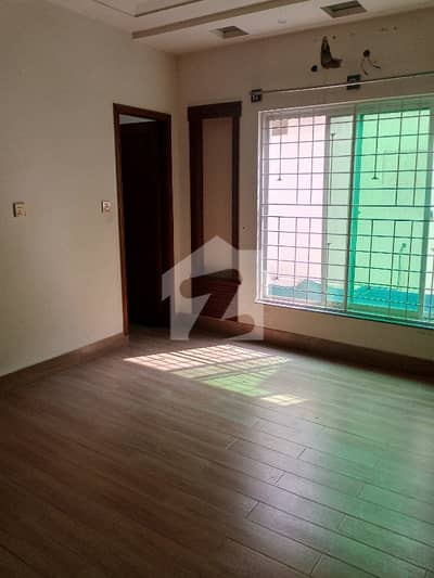 10 Marla Brand New Type 1st Floor Available For Rent