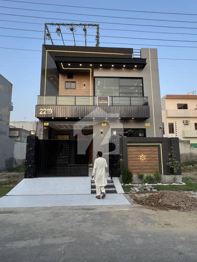 5 Marla Beautiful House For Sale In Central Park Housing Society Lahore 5 Marla Beautiful House For Sale In Central Park Housing Society Lahore