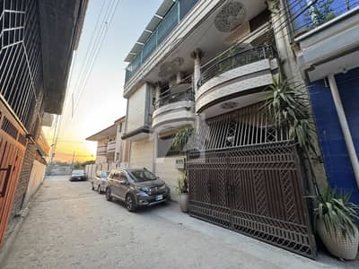 بابر کالونی راولپنڈی میں 4 کمروں کا 5 مرلہ مکان 3.75 کروڑ میں برائے فروخت۔