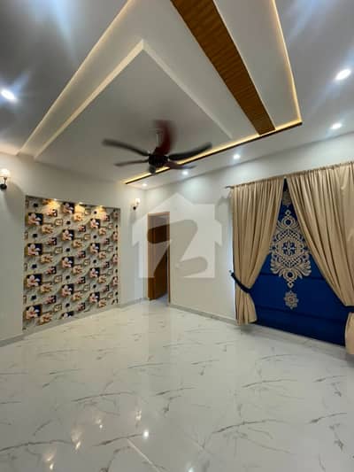 10 Marla Upper Portion for Rent in Tulip Block Park View City Lahore