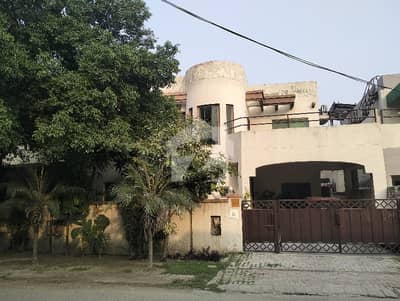 10 Marla 4 Bedroom House Hot Location, Low price from Market 10 Marla 4 Bedroom House Hot Location, Low price from Market