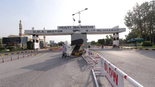 8 Marla Beautiful Location Plot For Sale G Block