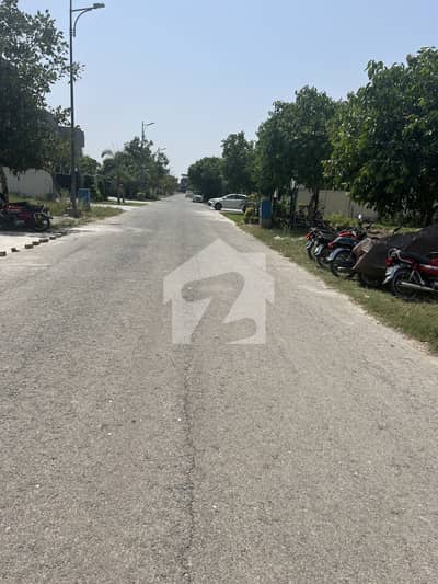 Prime Location Cheaper Price 1 Kanal Pair Of Plot C Block 70' Wide Road Between Modern Houses Direct Access From Park & Penta Square Prime Location Cheaper Price 1 Kanal Pair Of Plot C Block 70' Wide Road Between Modern Houses Direct Access From Park & Penta Square