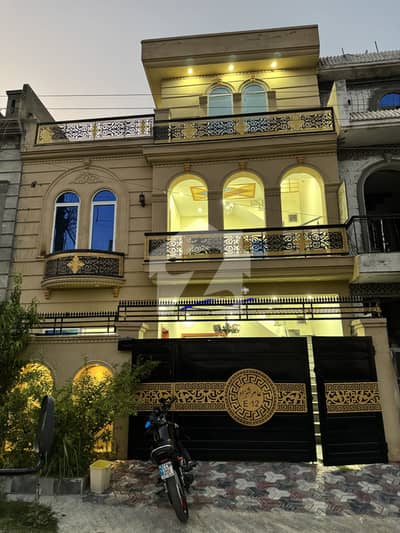 نیو سٹی فیز 2 نیو سٹی,واہ میں 7 کمروں کا 5 مرلہ مکان 1.75 کروڑ میں برائے فروخت۔