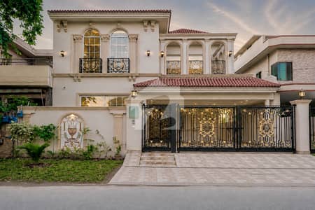 10 Marla Luxury Bungalow With Modern Features In DHA Phase 4 Lahore